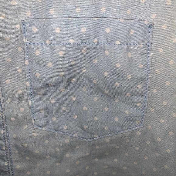 Sleeveless Polka Dot Button-Up Shirt By Lue Light Blue With Frayed Armholes M - Picture 6 of 10